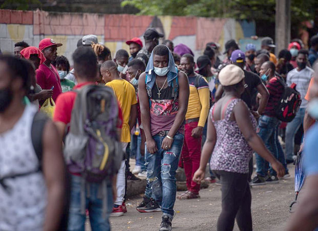 Extranjeros inculpados de ocupación ilegal serán expulsados de R.Dominicana.