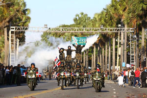 Medina encabeza desfile militar en conmemoración del 176 aniversario Independencia Nacional