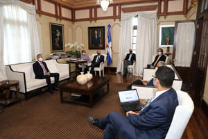 El presidente Danilo Medina encabezó una reunión con varios ministros de su gobierno
