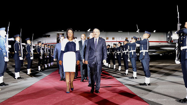 El presidente Danilo Medina llegó a suelo peruano para participar en la III Cumbre Empresarial de las Américas y en la VIII Cumbre de las Américas..