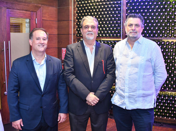 Kenneth Martí, Artur Cabre y Xavier Pacios.