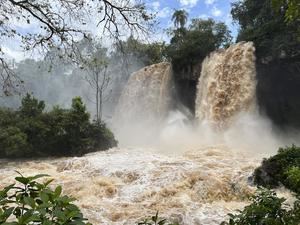 Las Cataratas del Iguazú, exuberantes por aumento extraordinario de caudal