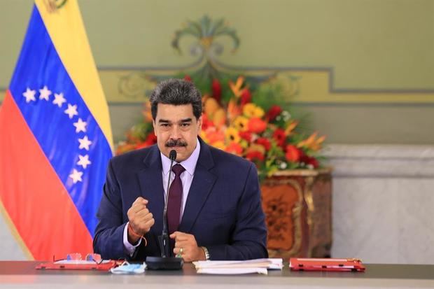 Fotografía cedida por prensa Miraflores que muestra al presidente de Venezuela, Nicolás Maduro, durante una alocución hoy en Caracas, Venezuela.