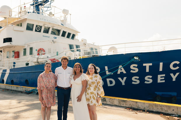 Ana María Guzmán, Simon Bernard, Jenny López y Ana Batista.