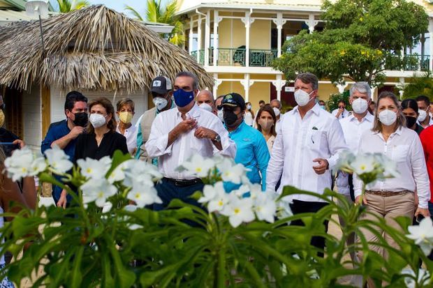 Recorrido del Presidente Luis Abinader por Amber Cove Puerto Plata.