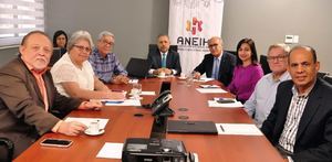 Asociación Herrera saluda renuncia de privilegios senadores