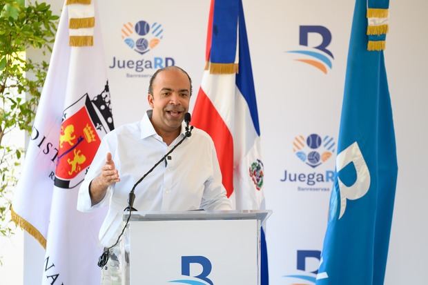 Samuel Pereyra, presidente ejecutivo Banreservas, al hablar en el
lanzamiento Juega RD.