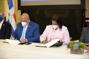 Ministerio de Educación y ADP firman acuerdo histórico