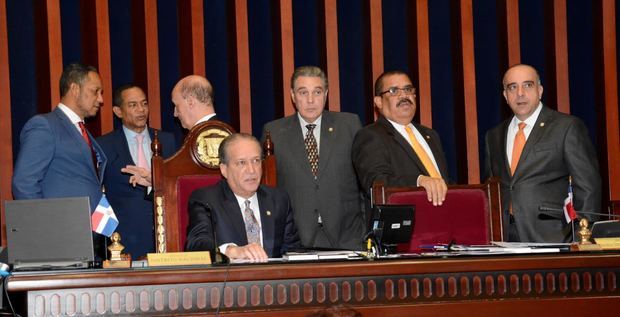 El Senado aprueba ley de extinción de dominio de bienes ilícitos.