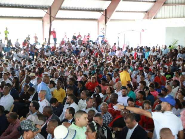 Gobierno entrega más de RD 173 millones en préstamos a micro y pequeños empresarios de Santo Domingo Norte