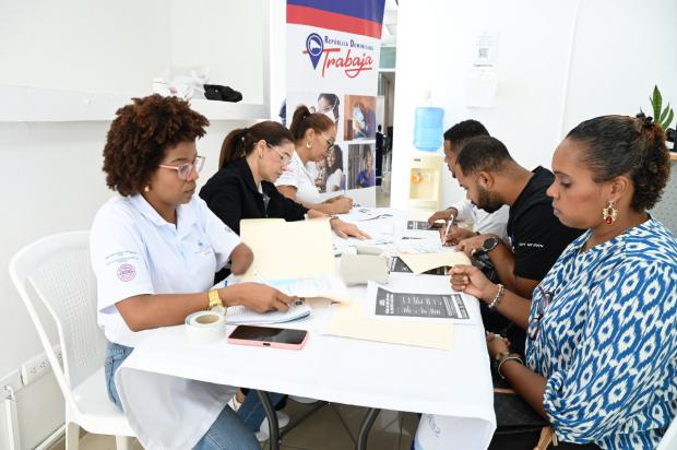 Miles de vacantes gestionadas a través de ferias y jornadas del Ministerio de Trabajo en todo el país