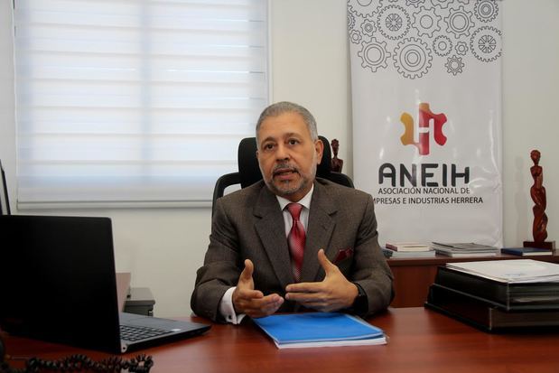 presidente de la  Asociación Nacional de Empresas e Industrias Herrera, ANEIH, Ing. Leonel Castellanos Duarte.