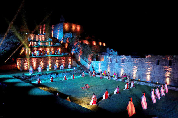 Vista del acto oficial de reapertura de Machu Picchu tras permanecer cerrada, en una fotografía de archivo.