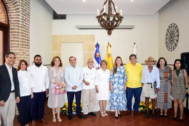 Alcaldesa Carolina Mejía Jesús Alessandro, Secretario Técnico de la Alcaldía del Distrito Nacional, Patricia Portela, Mijaíl Peralta, Rosanna Rivera, Oscar Rueda García, Eduardo Marceles Daconte, Verónica Sención, Jaime Abello Banfi, José Cestero, Lucilita Matos, arquitecta Diana Martínez.