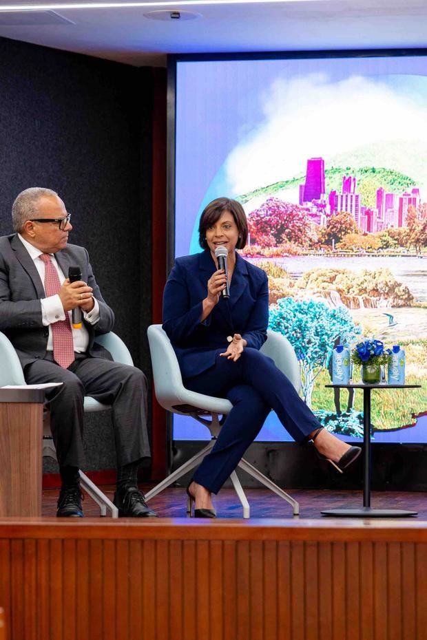 Alejandro Moscoso y Amelia Deschamps / Foto: cortesía