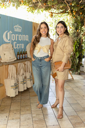 Dominique Barkhausen y Nicole Marie Betances.