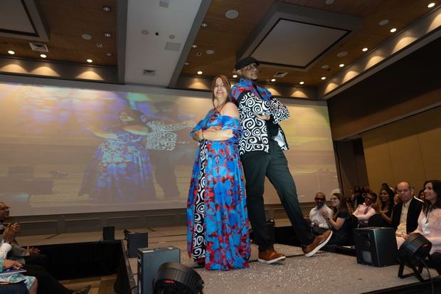 Eliosnet Vidal y Anabelle Lucas, directivos de la Escuela y Fundación de Arte Eliosnet.