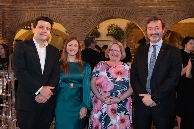 Joshua Wagner, Verónica Conte, Carol Van Der Walt y Alberto Ibeas.