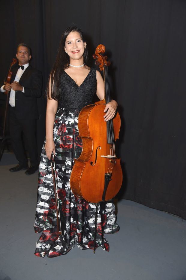 La cellista dominicana Nicole Peña-Comas.