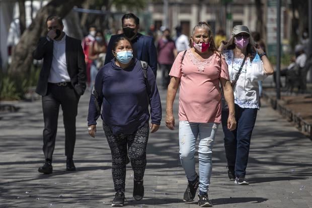 Las muertes globales por la pandemia pueden triplicar las cifras oficiales.