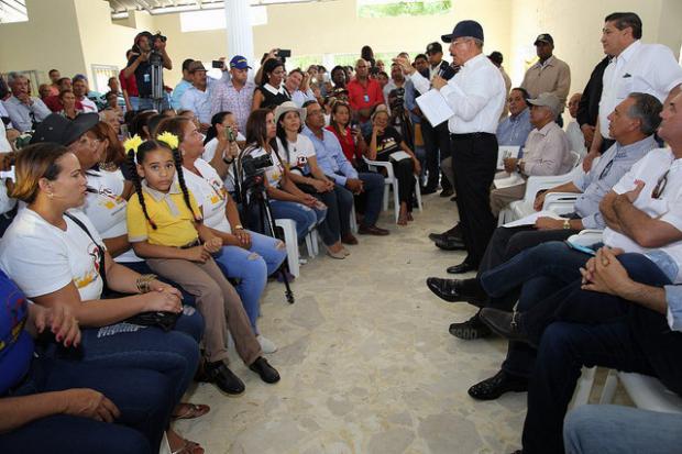 Presidente Medina reunido con productores de Montecristi