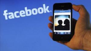 El administrador de una página de fans de Facebook es responsable de quienes visitan la web