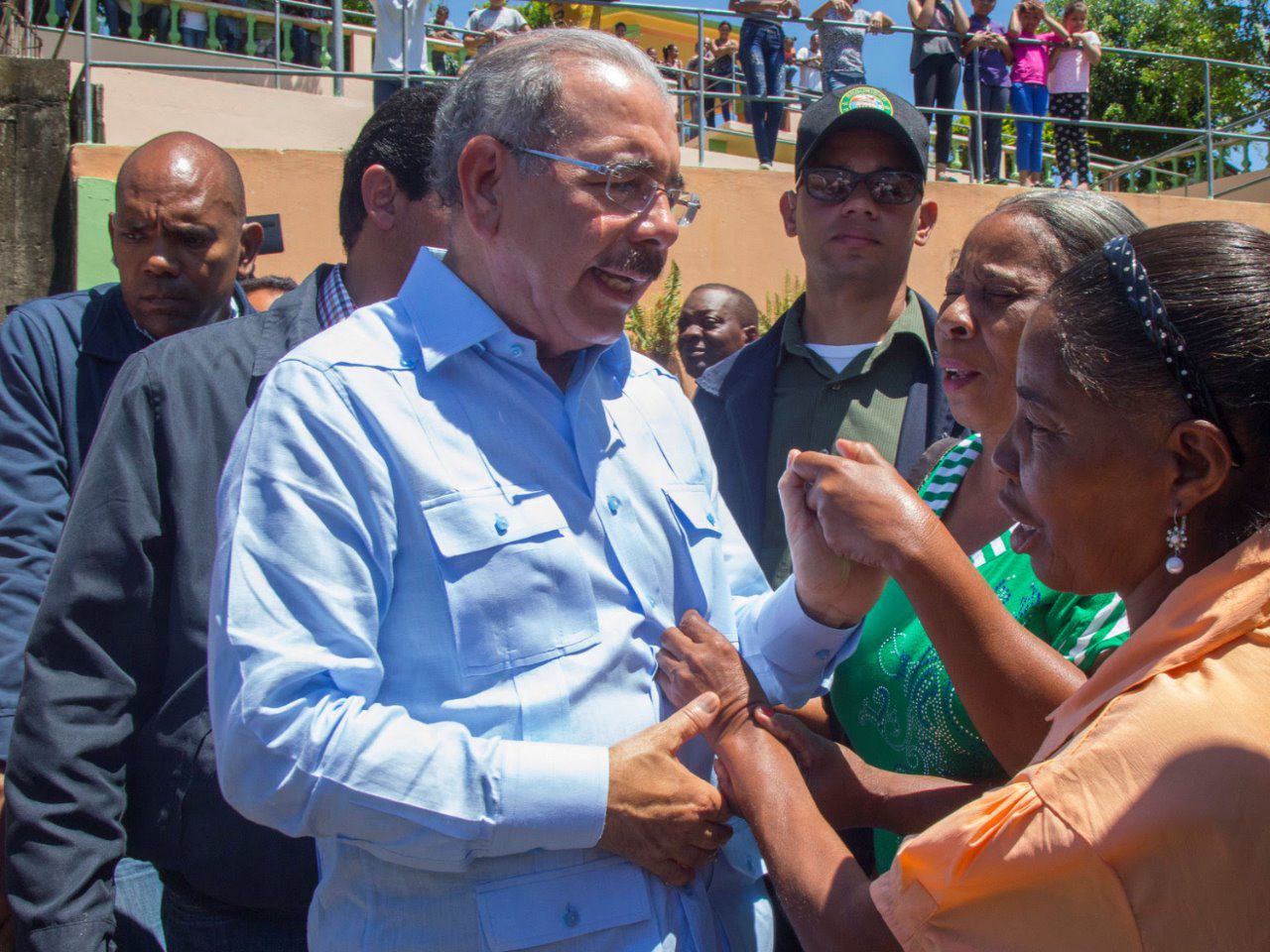 Danilo Medina y productores