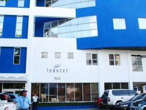Indotel entrega 65 computadoras a Ministerio Defensa y a Omsa