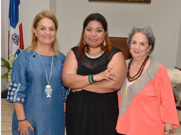 Belén Gómez, la soprano, Ana Lucrecia García, Carmen Rita Malagón.