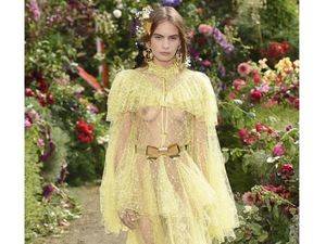 Una modelo presenta una pieza de Rodarte. EFE/Instagram de la firma