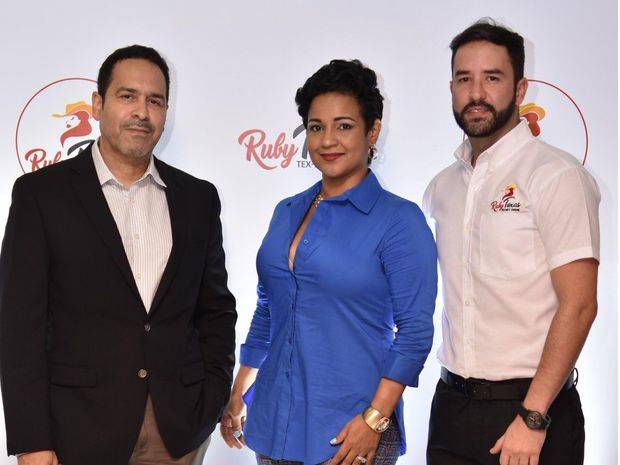 Inauguran restaurante Ruby Texas