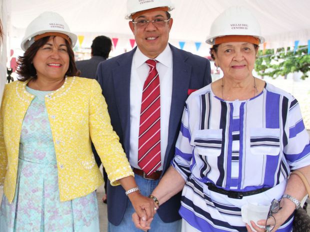 Nurys Marte, José Rodríguez Cáceres y María Cáceres..