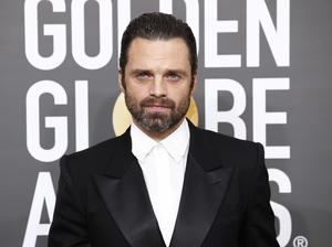 Sebastian Stan durante la alfombra roja de los Globos de Oro en Los Ángeles (EE.UU.).