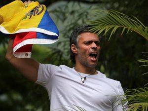 Leopoldo López es devuelto a su residencia bajo arresto domiciliario