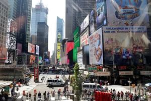 Vista de personas en Times Square, en Nueva York, EE.UU.