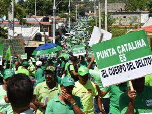 Vuelven a marchar para exigir la salida de Odebrecht del país