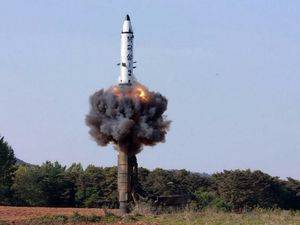 Seúl dice que Pyongyang limitó a la mitad el alcance del misil en último test