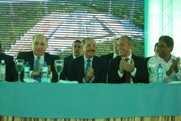 Danilo Medina entrega subestación Cruce de Cabral