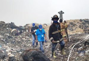 Procuraduría de Medio Ambiente investiga incendio en el vertedero de Duquesa