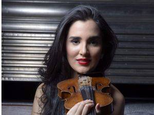Destacada violinista Aisha Syed ofrecerá concierto de gala en el Gran Teatro del Cibao