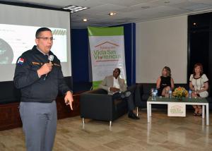 Fundación Vida Sin Violencia y UNIBE realizaron panel de tecnología