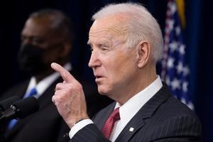 Biden recrimina a Xi Jinping por Hong Kong, Xinjiang, Taiwán y su economía