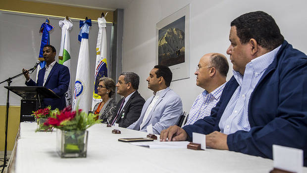 El ministro de Medio Ambiente, Francisco Domínguez Brito, anunció hoy el inicio formal de una gran jornada nacional de limpieza. 