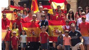 Medio centenar personas se concentra en Santo Domingo por unidad de Espa&#241;a 