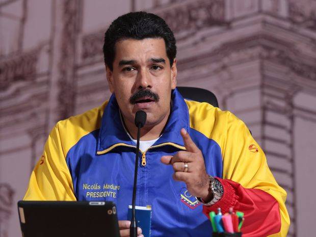 Maduro dice que trabaja acuerdo político con la oposición, estos lo niegan 