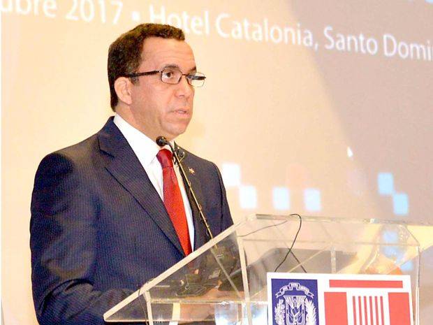 Andrés Navarro, ministro de Educación. 