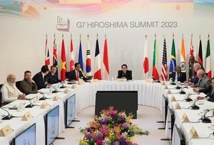 Zelenski pide más apoyo de democracias de todo el mundo en la cumbre del G7