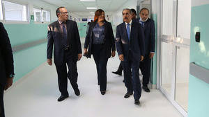 Presidente Danilo Medina entrega remodelaci&#243;n hospital en San Rafael del Yuma 