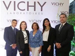 Farmacia Carol recibe la marca VICHY