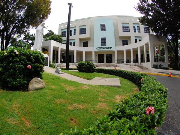 UCSD y la Universidad Eclesiástica San Dámaso firman convenio